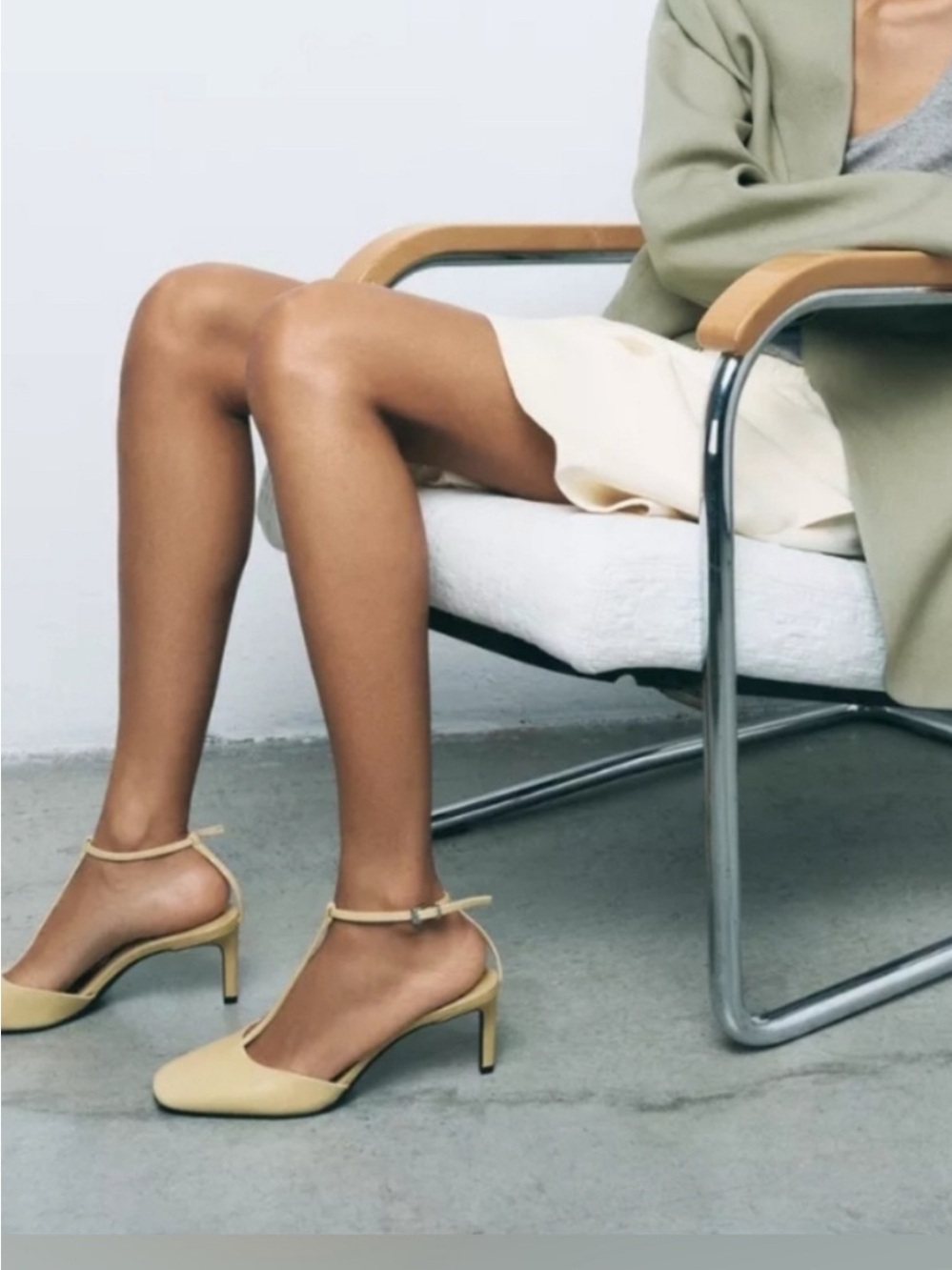 Cream/light yellow ankle-strap pumps